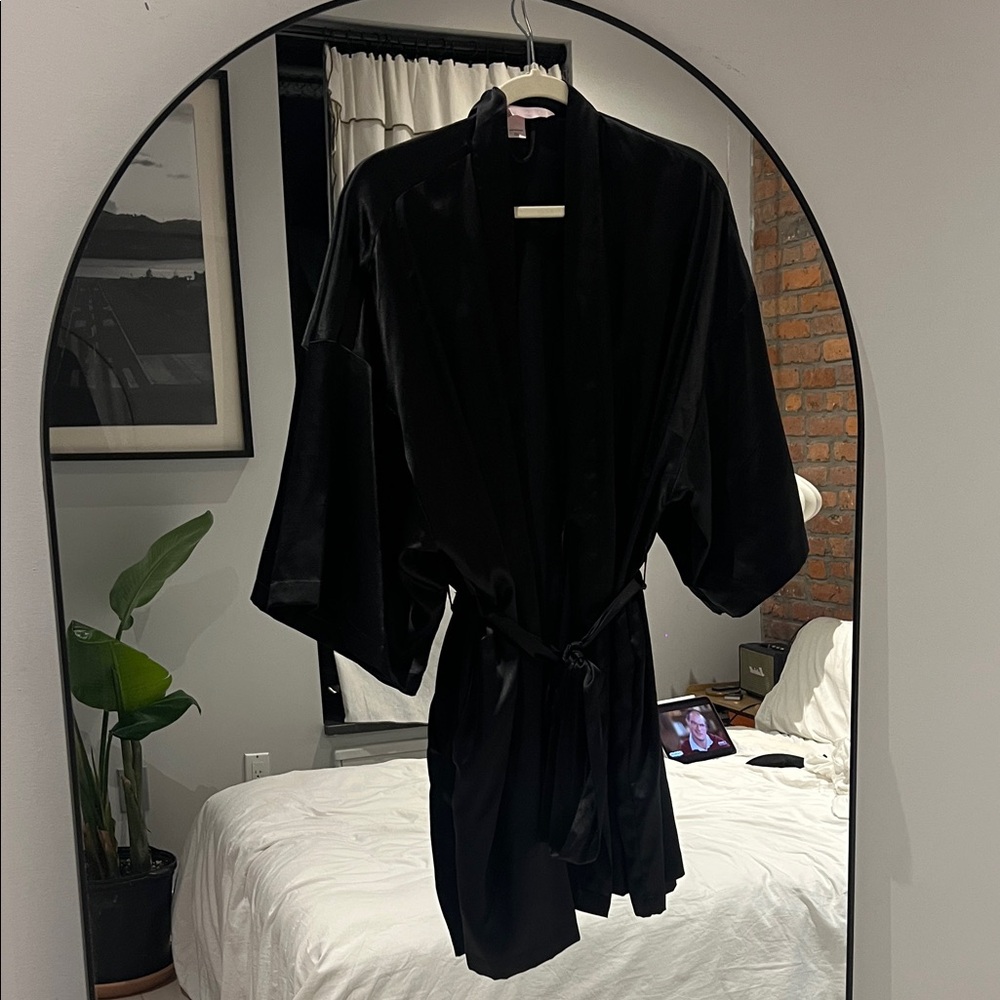 Victoria's Secret Classic Black Robe